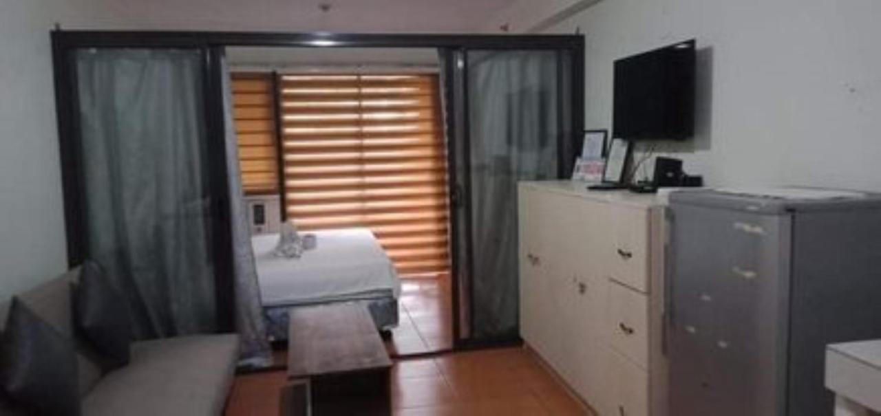 One Oasis A1 Sm Mall Free Pool Wifi * Davao