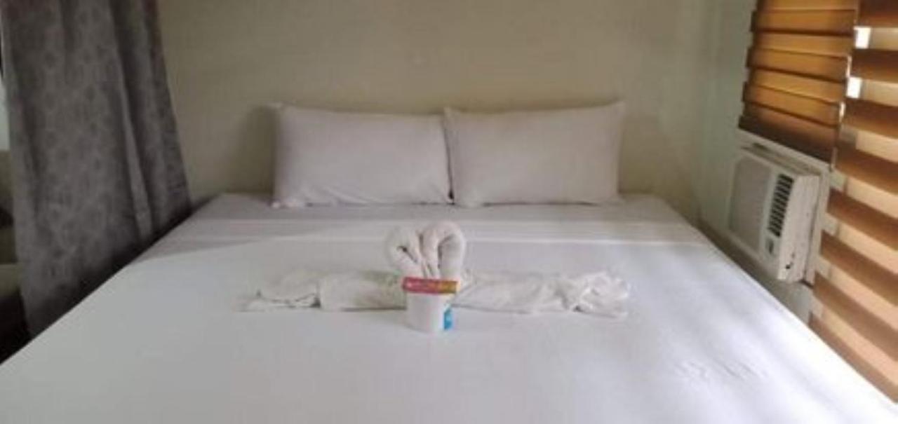One Oasis A1 Sm Mall Free Pool Wifi * Davao