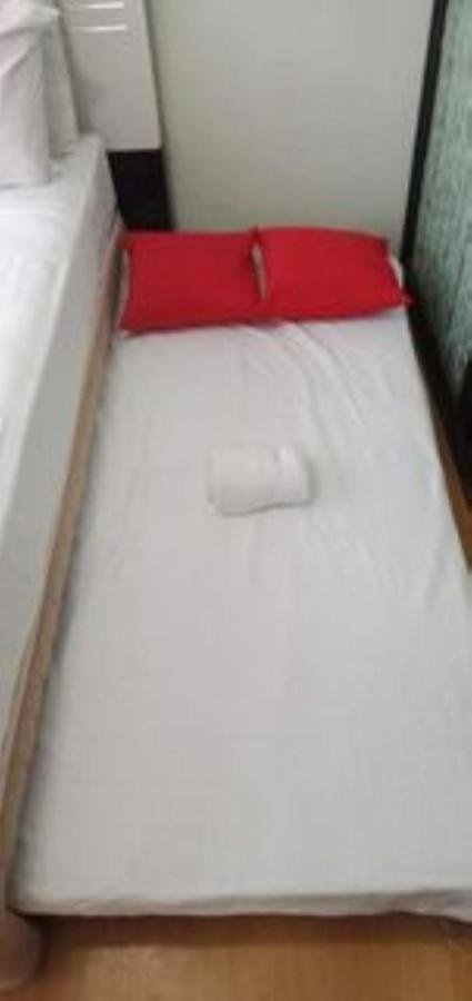 One Oasis A1 Sm Mall Free Pool Wifi